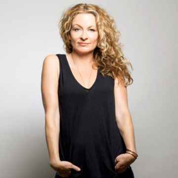 Sarah Colonna in Portland